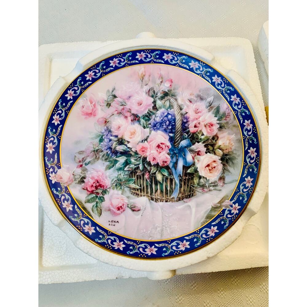 Lena Liu Collector Plate “Roses” - Picture 2 of 5